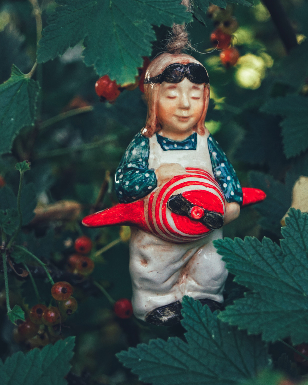 Елочный мальчик в самолётике