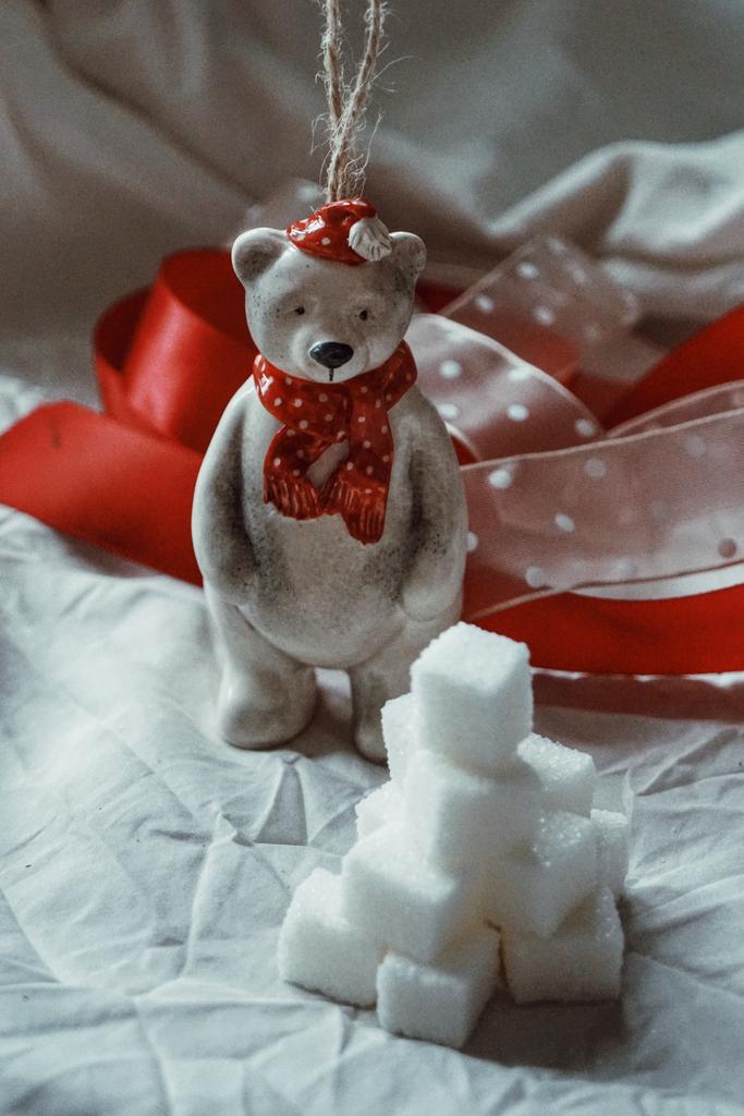 Елочная игрушка Сахарный медведь (стоящий)