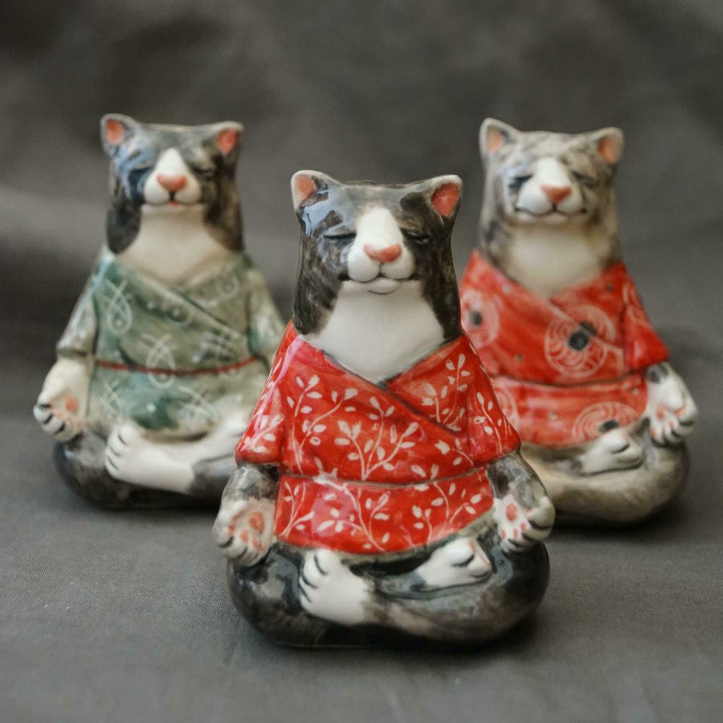 Елочная игрушка Кот-буддист