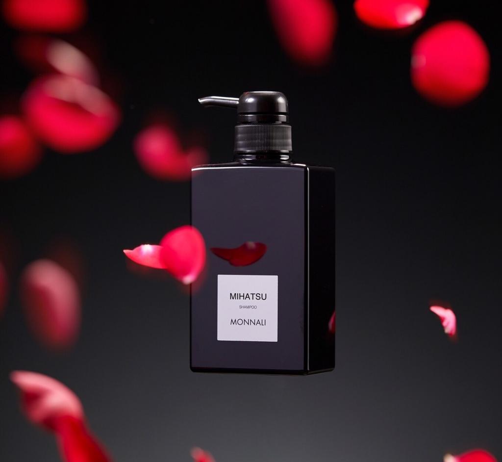 シャンプー MIHATSU SHAMPOO 1L MONNALI MONNALI MIHATSU SHAMPOO Шампунь от выпадения волос