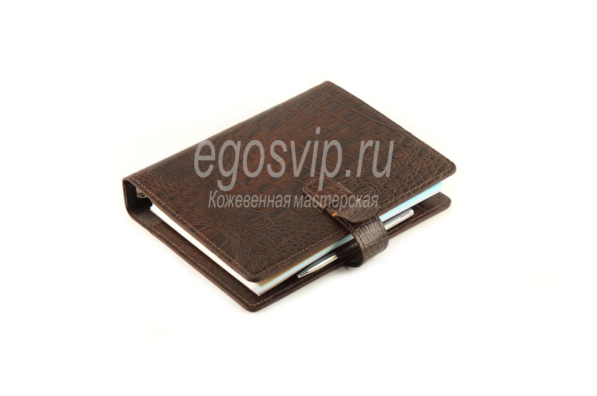 Кожаный ежедневник с твердым переплетом и кольцевым механизмом / модель 98-03 шоколадный крокодил