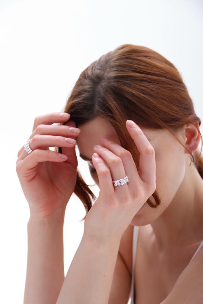 кольцо с подвижными шариками