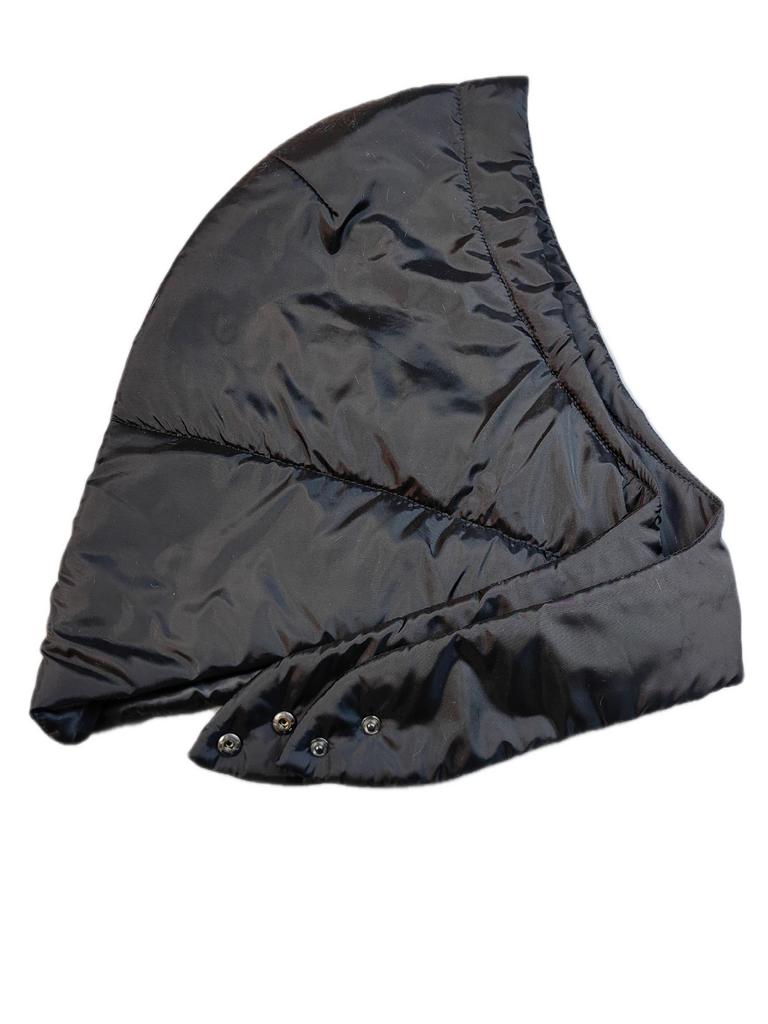 Платок из плащевки на синтепоне черный