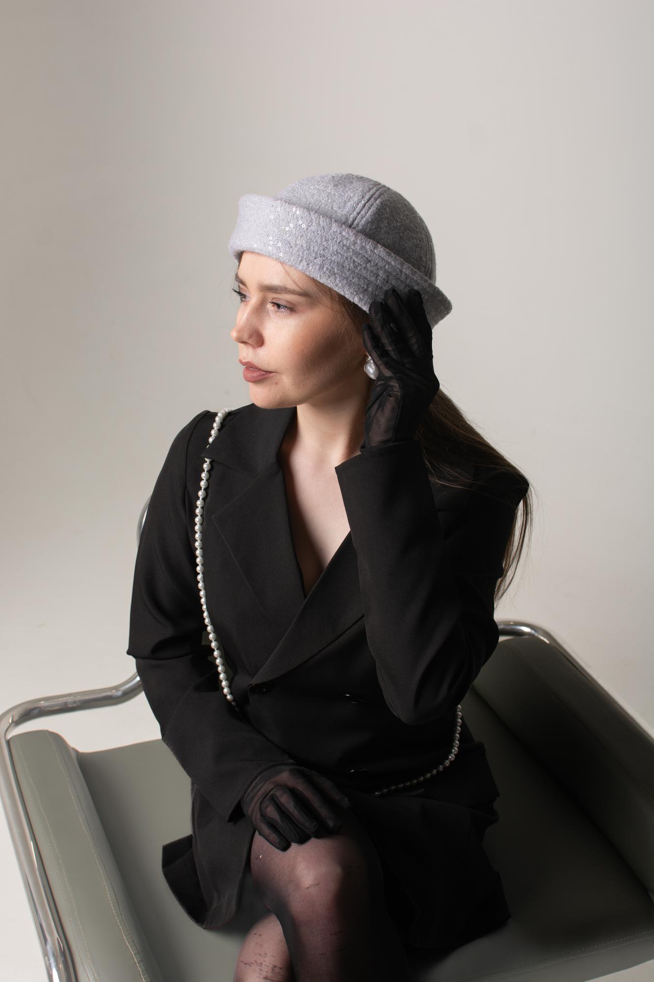 Морячка из шерсти  с пайетками