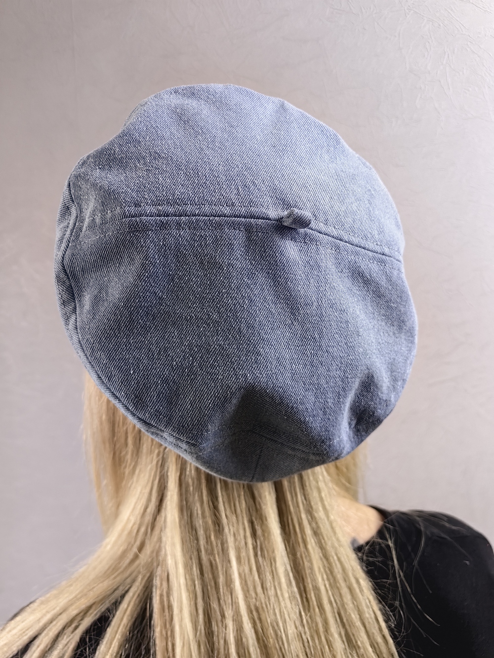 Берет джинсовый