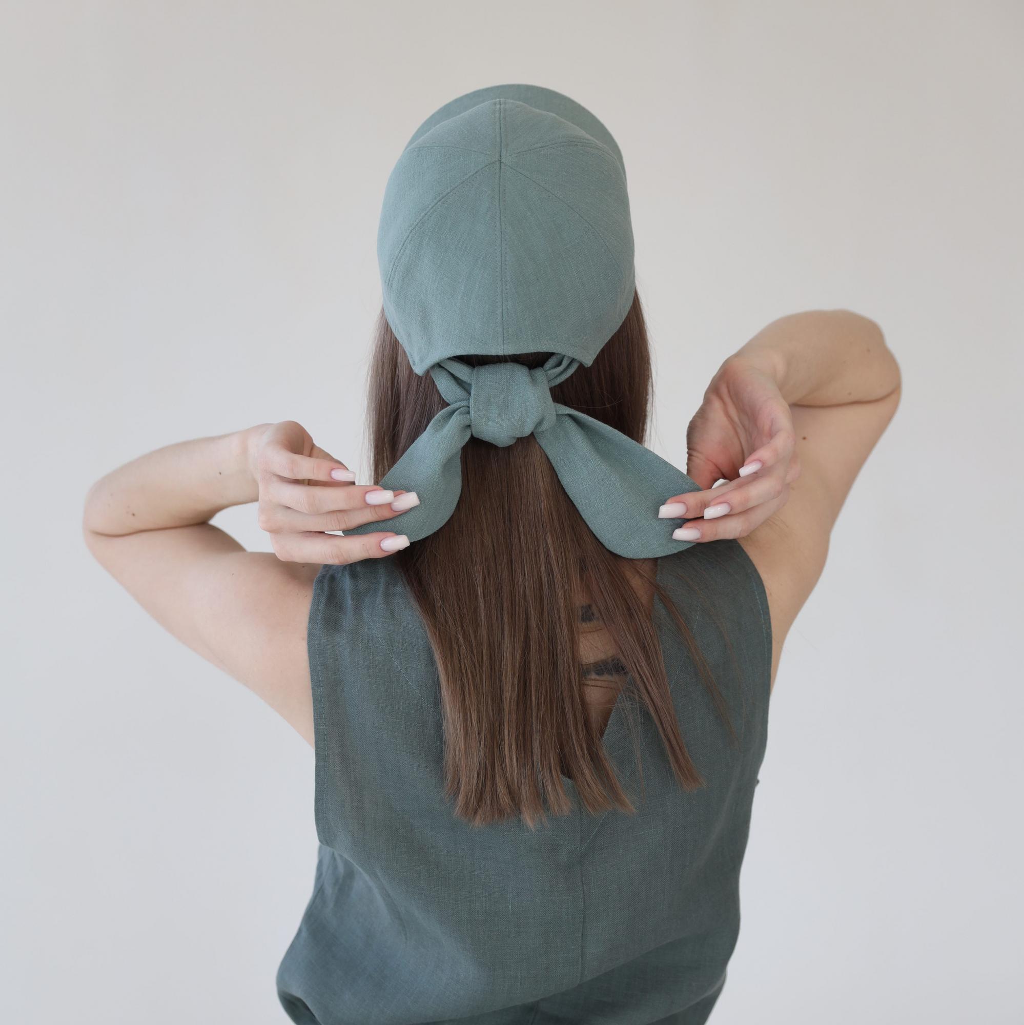 Бейсболка с завязками