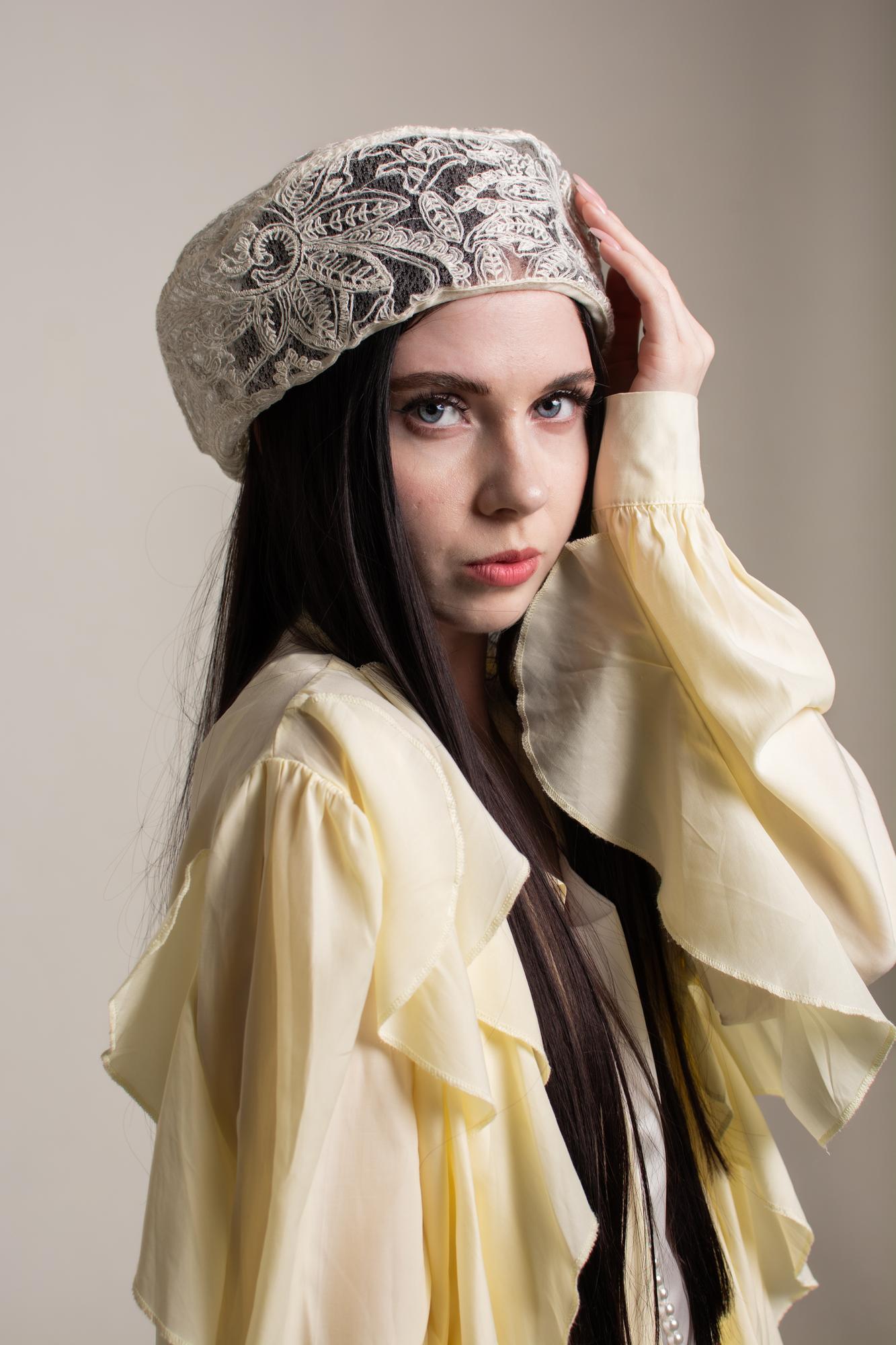 Берет  из кружева