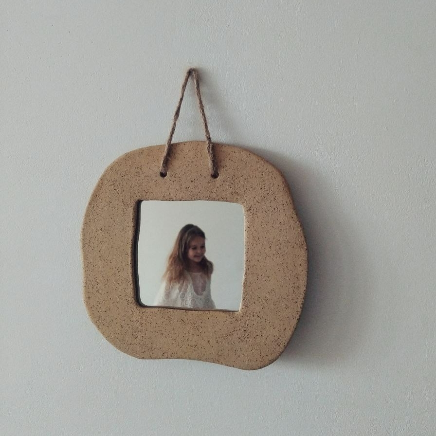 Зеркало настенное в крапинку