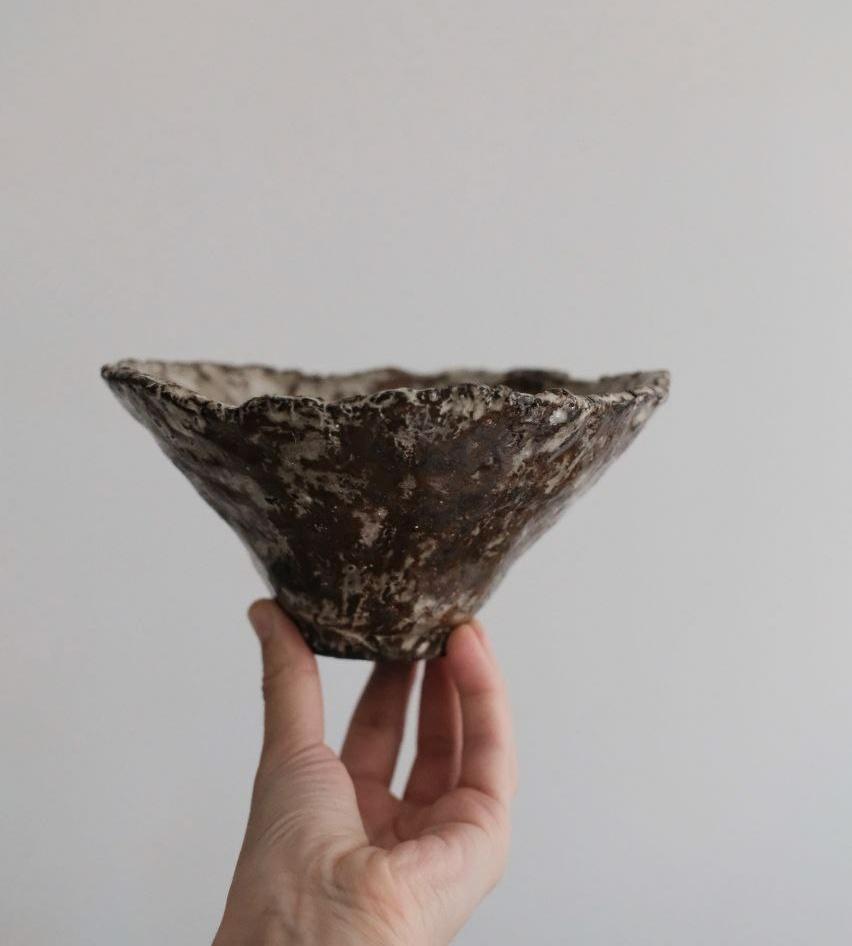 Салатник из черного шамота