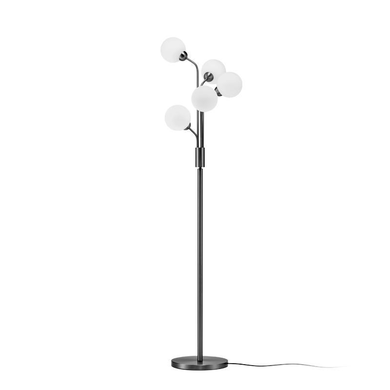 Ball floor lamp