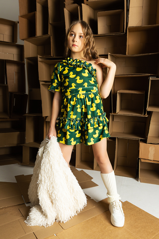 Комбинезон из плюша с оборками