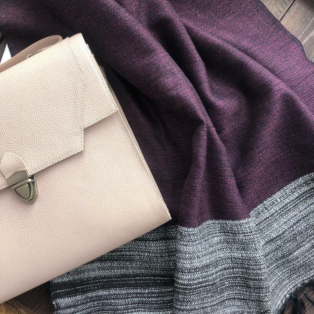 Шарф из шерсти яка Elegant Mulberry