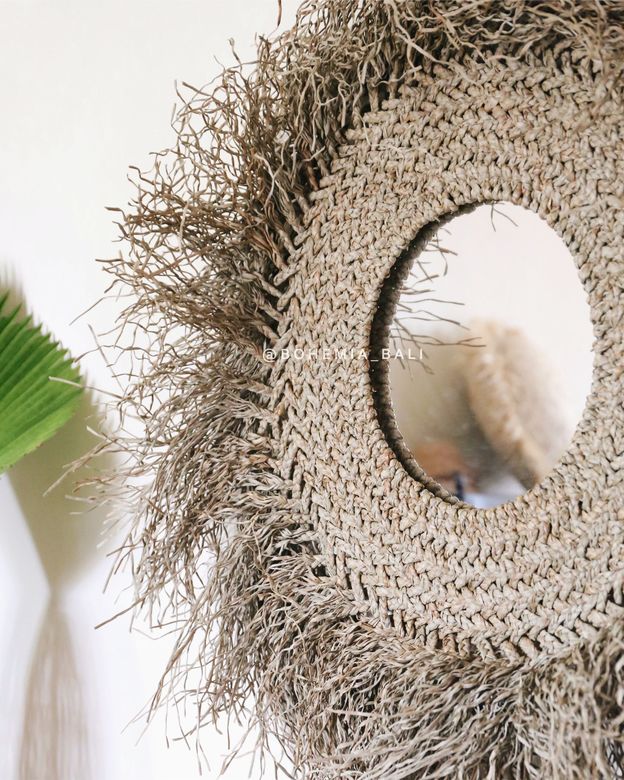 Зеркало с рамой из морской скрученой травы