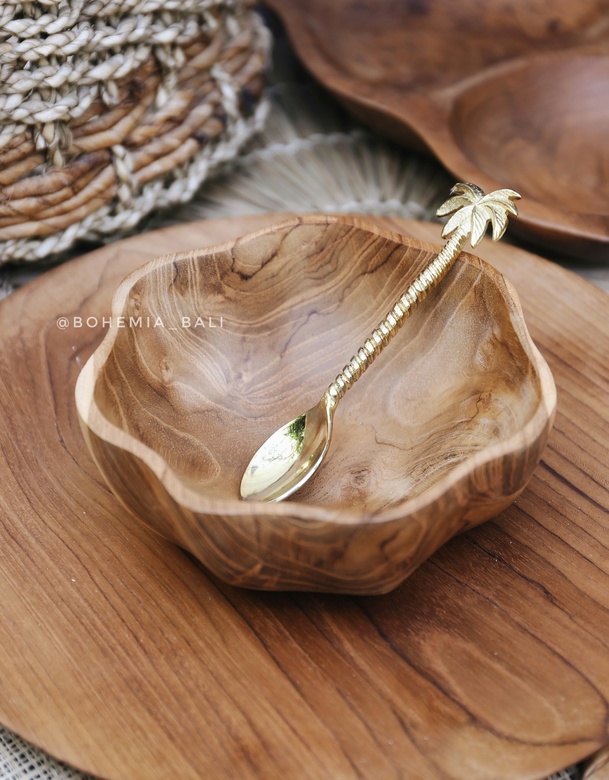 Чаша из дерева тик