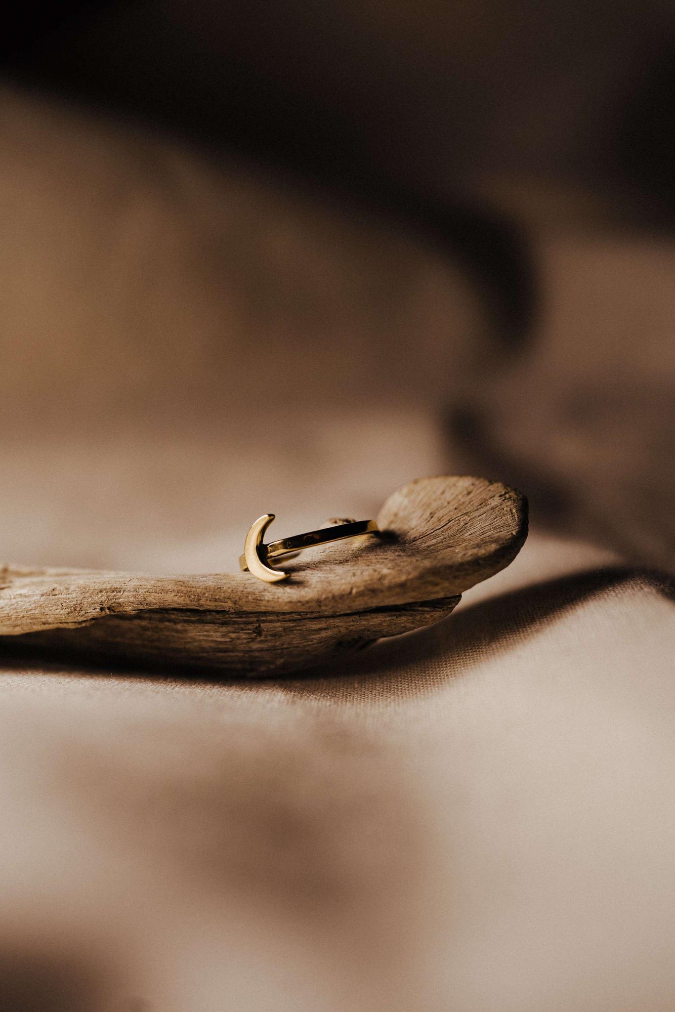 Кольцо Луна