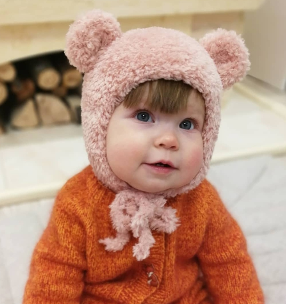 Описание "Плюшевая шапочка Мишка"