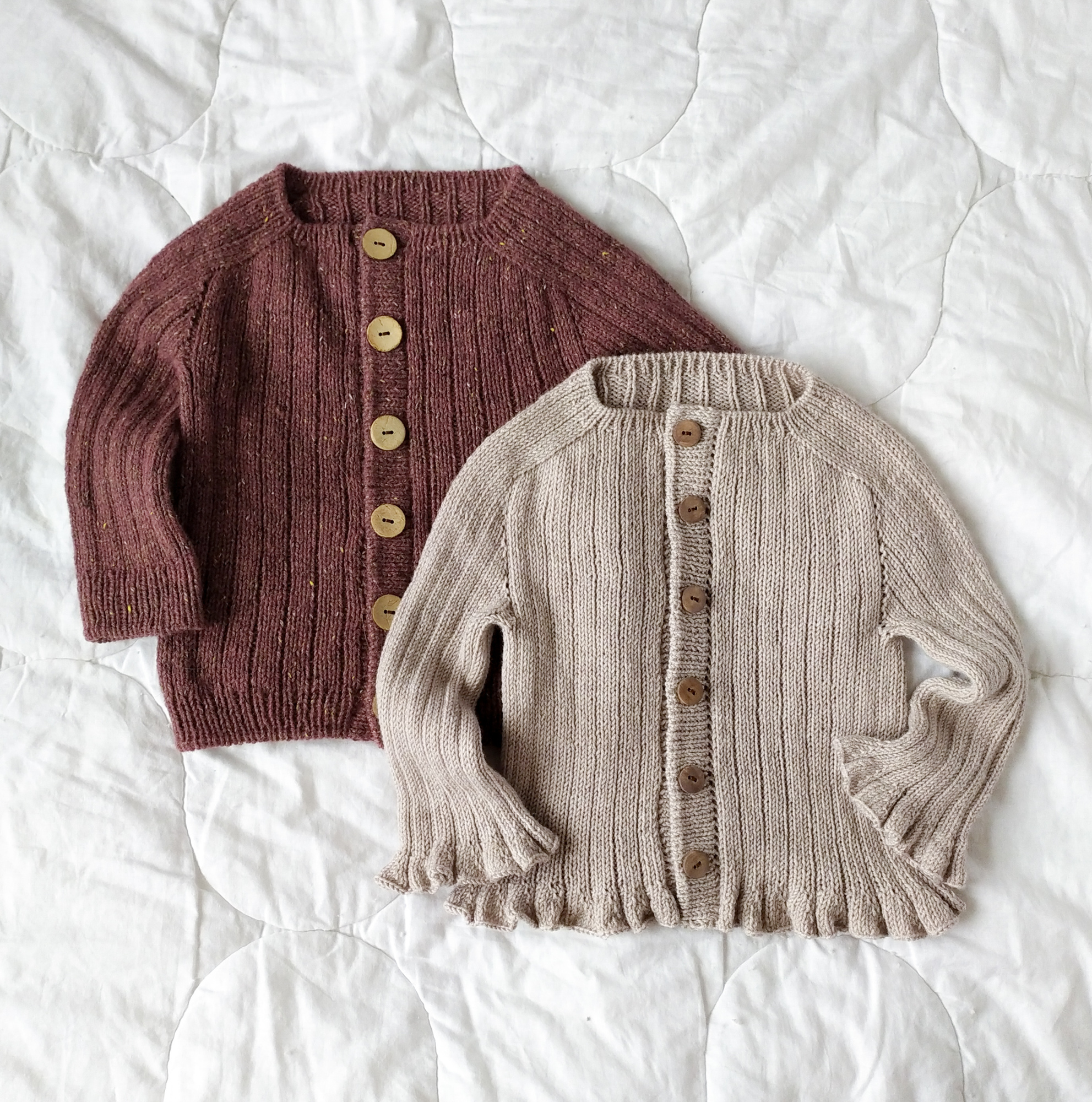 Описание 2 в 1 "Кардиган в рубчик" + "Кардиган в рубчик с оборкой"