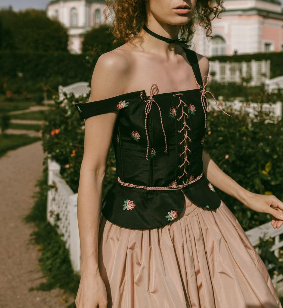 Корсет из шелкового жаккарда с розами /Silk jacquard corset with roses