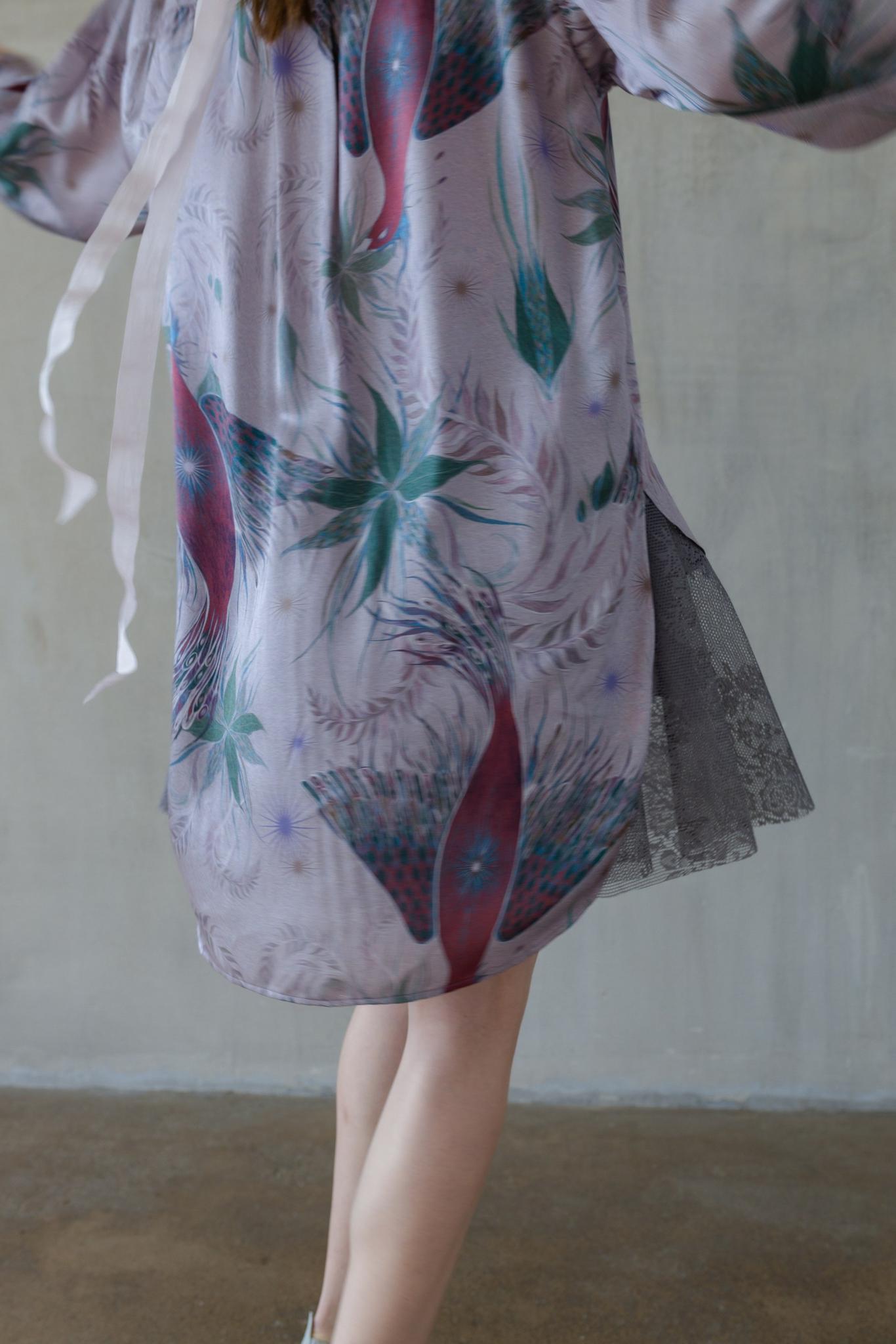 Шелковая рубашка с принтом Феникс/Silk shirt with Phoenix print