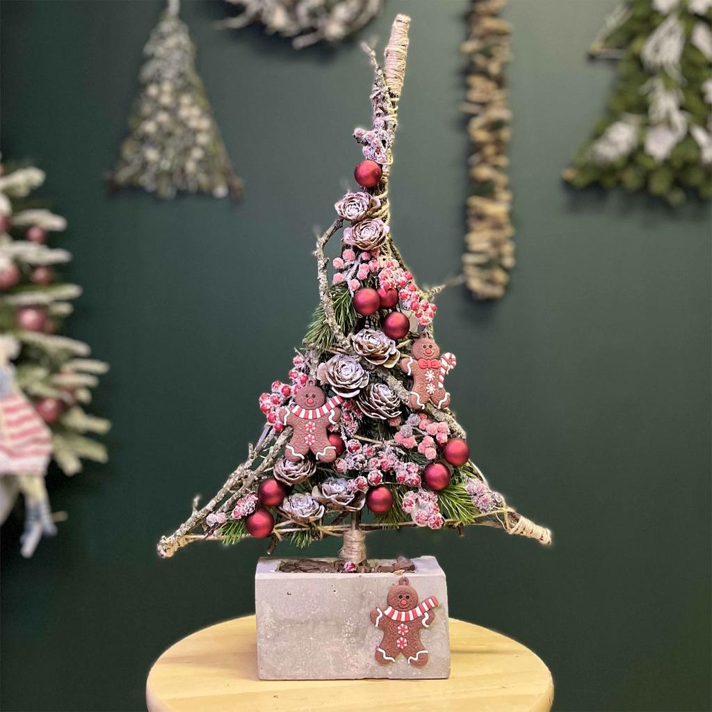 Каркасная ёлка с печеньками