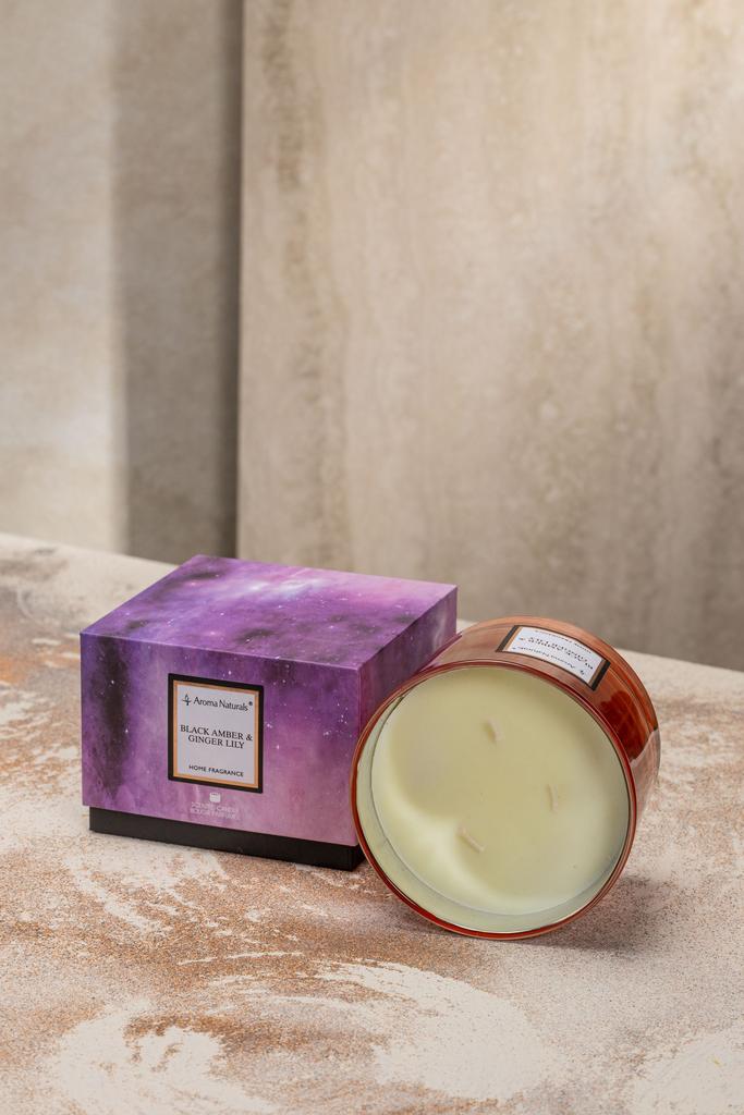 Арома свеча Electrum 310g - Black Amber & Ginger Lily 3 фитиля