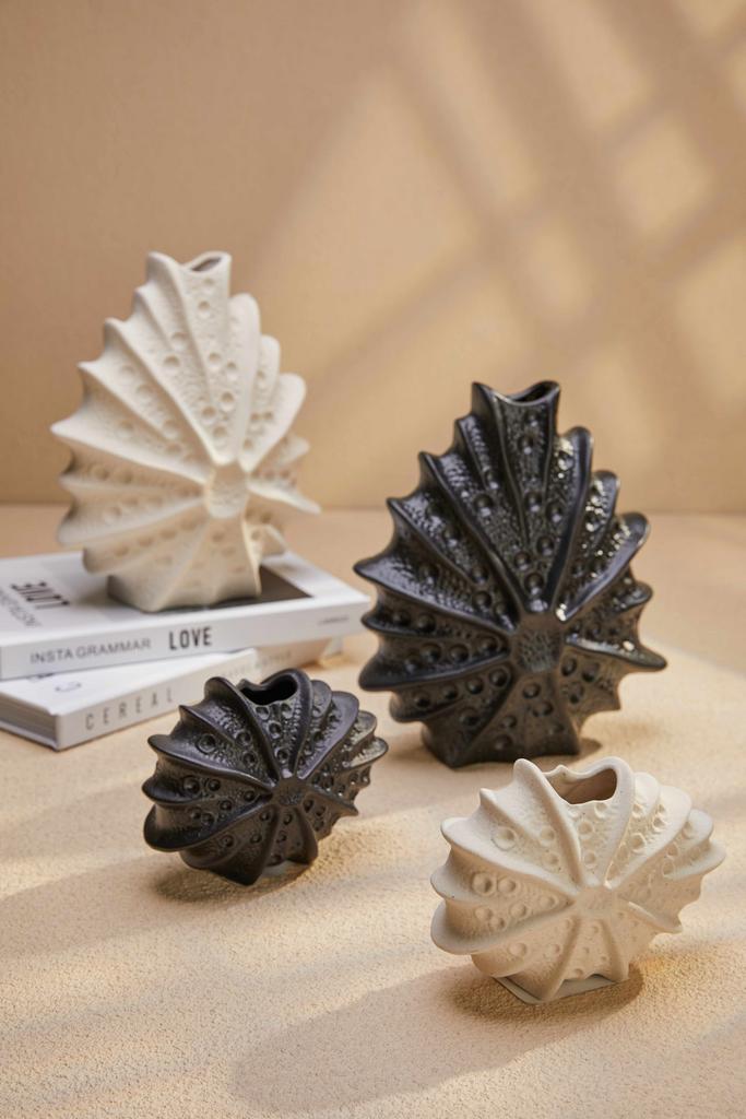 Ваза Аккабар