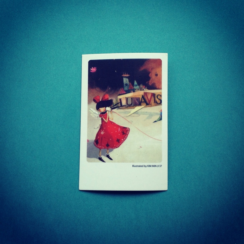 Девочка в красном