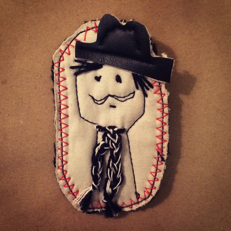 усатый в шляпе