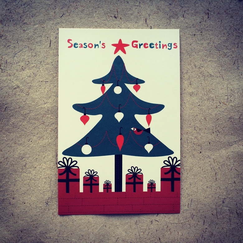 Новогодняя елка и птичка