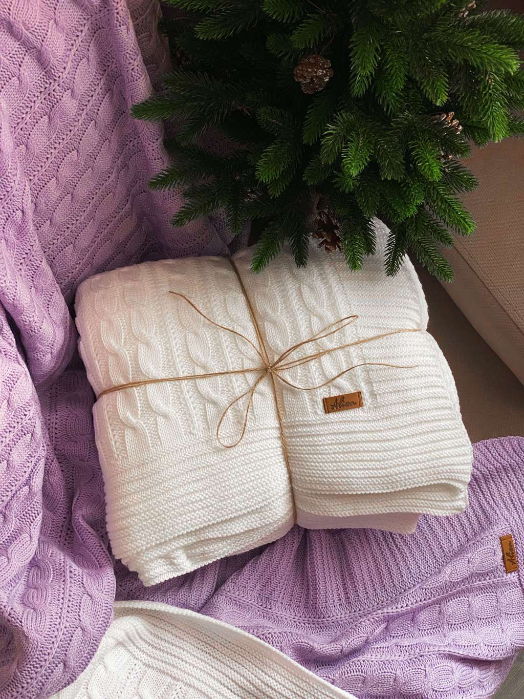 Вязаный плед мелкая коса, белоснежный