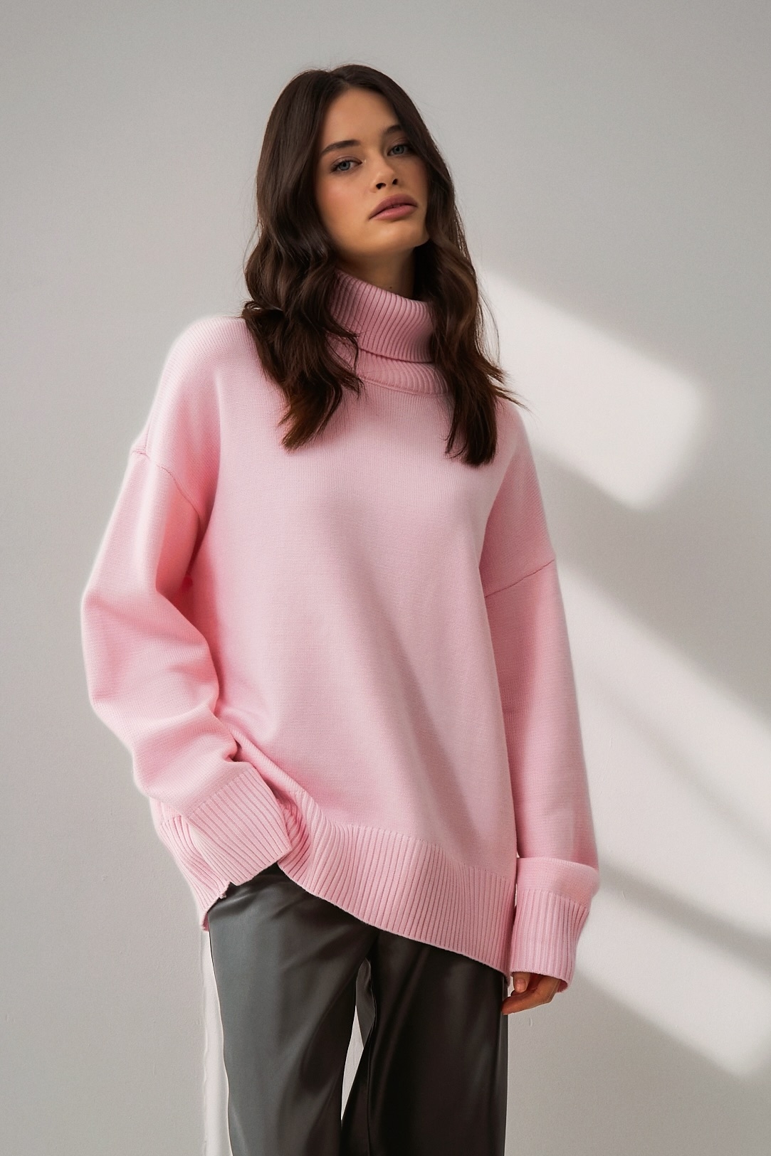 Свитер оверсайз розовый