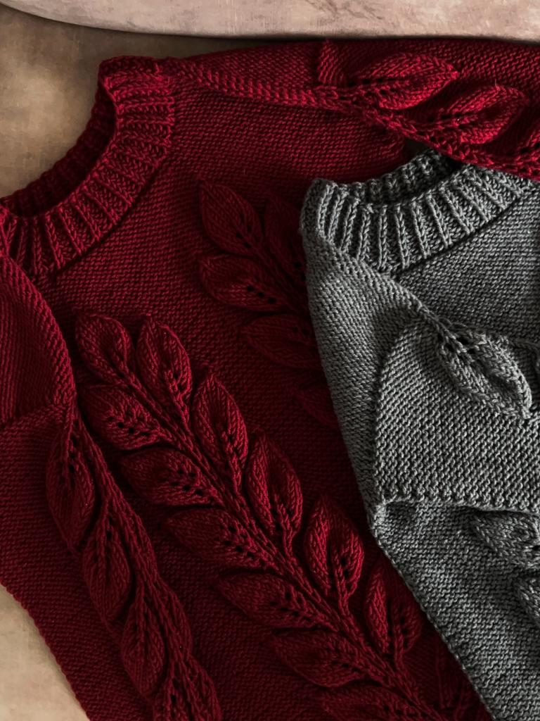 Свитер с листьями, винный