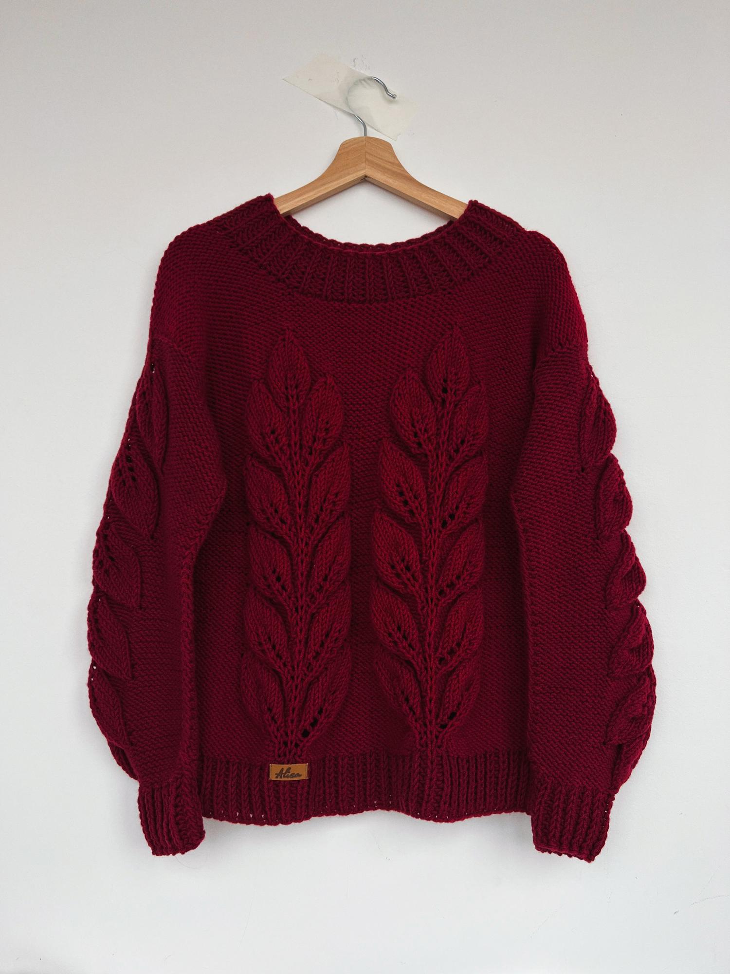 Свитер с листьями, винный