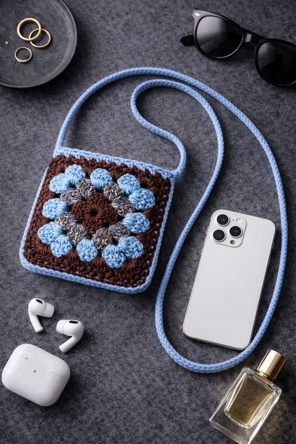 Мини-сумка для телефона ручной работы “Blue Chocolate”