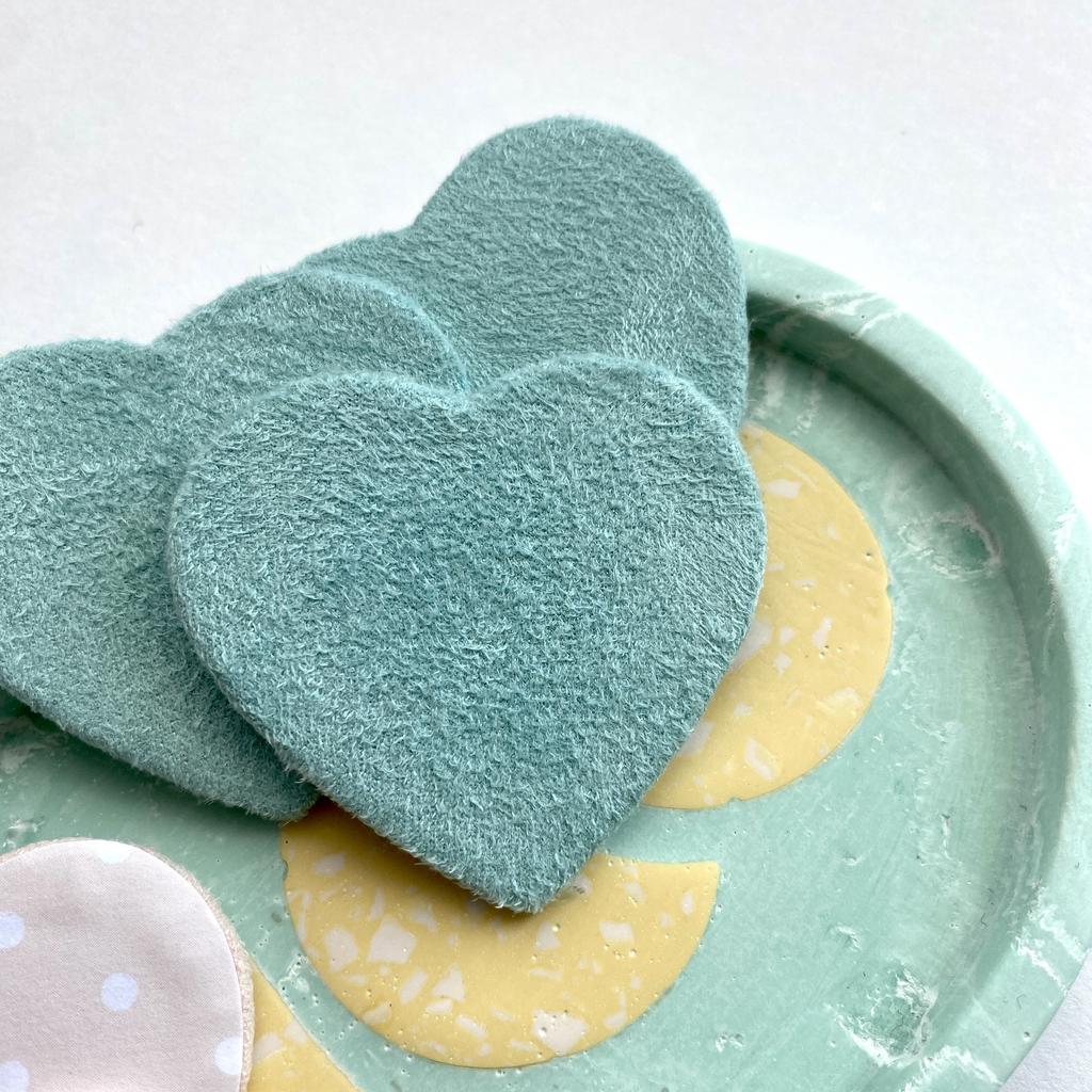 НА ЗАКАЗ / Сердечко, обтянутое замшей, 50х50х2 мм