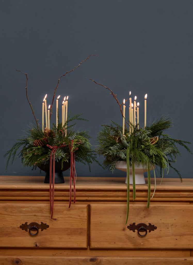 Композиция для новогоднего стола в керамическом кашпо