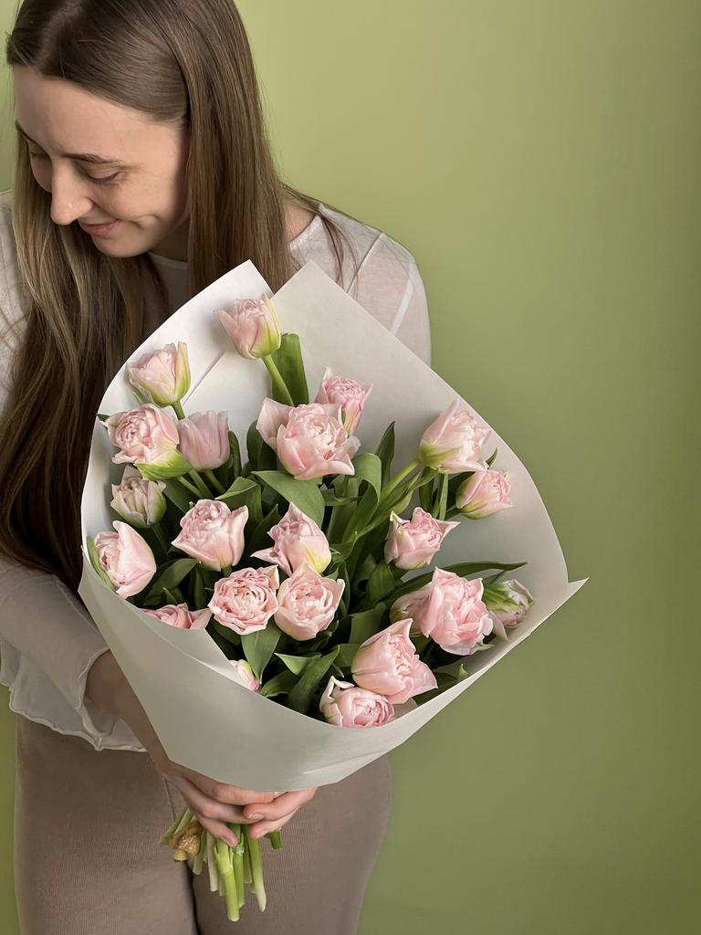 МОНО из пионовидных  тюльпанов