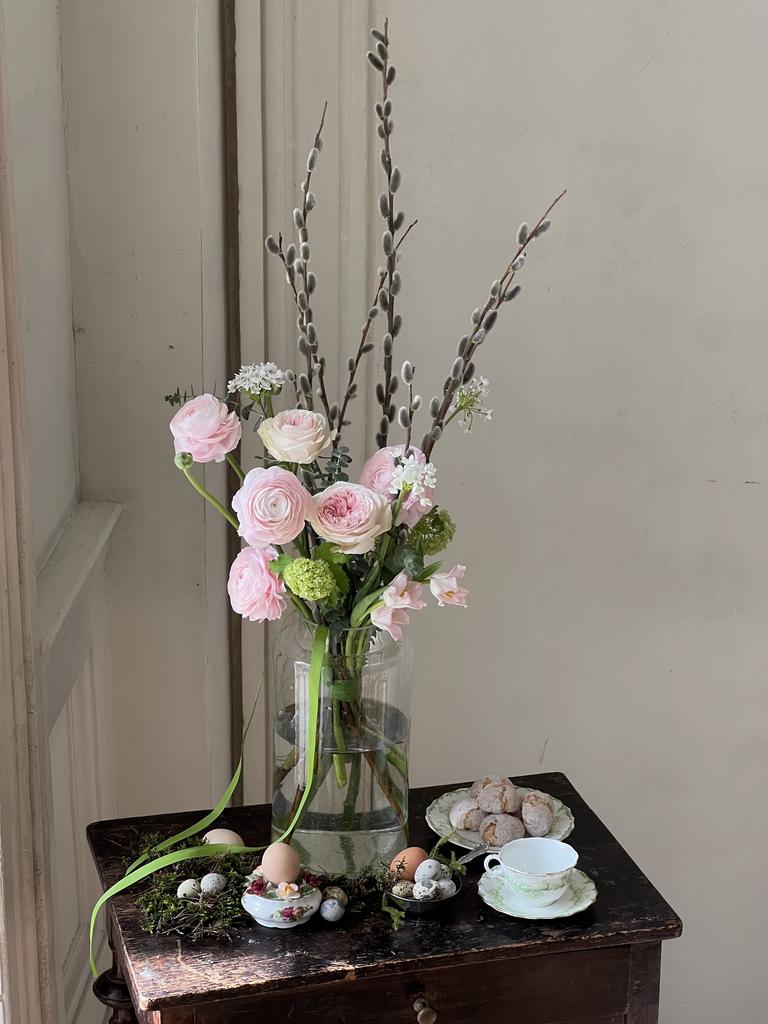 Нежный букет в вазу