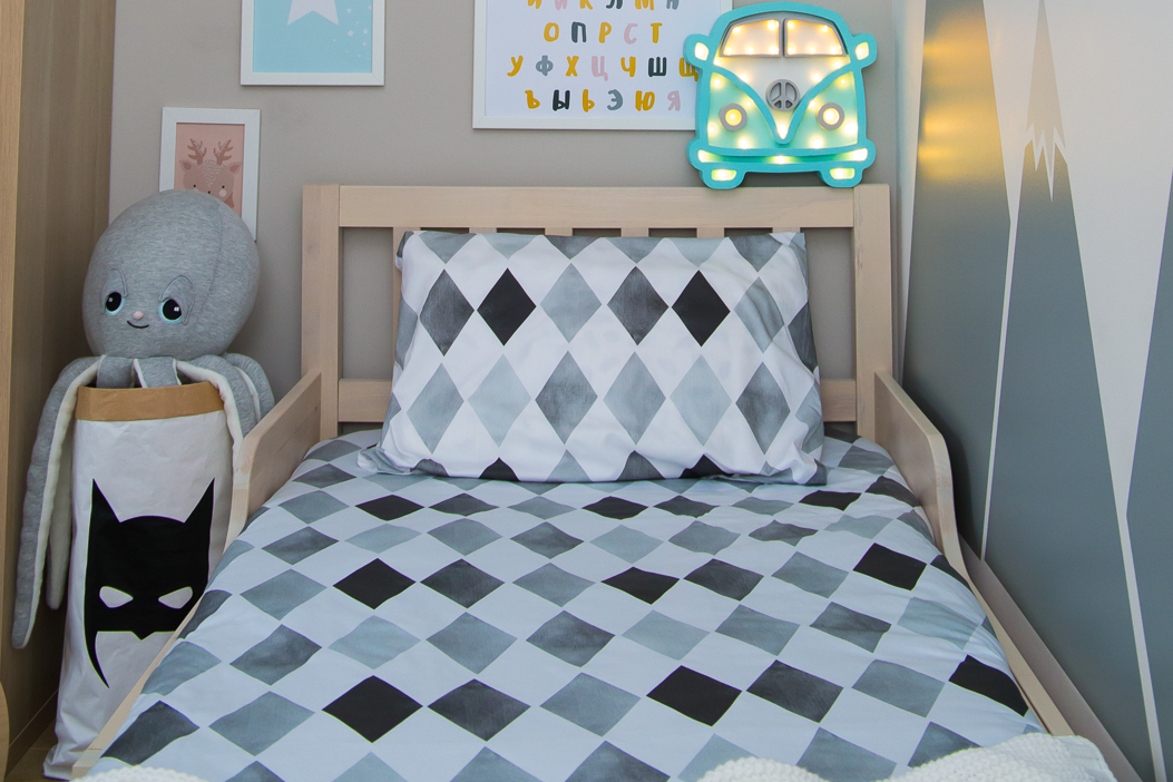 Детское постельное бельё из сатина "Ромбы" черно- белые