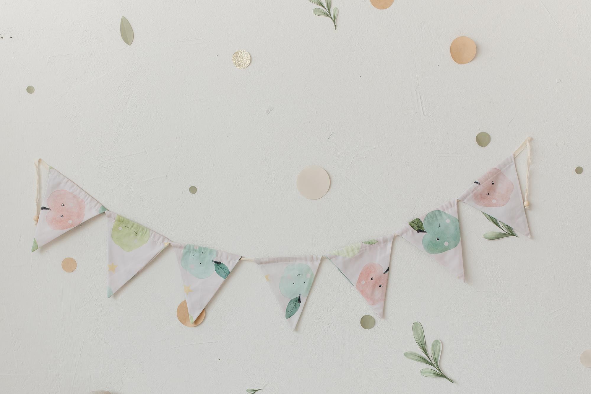 Гирлянда из флажков Яблочки