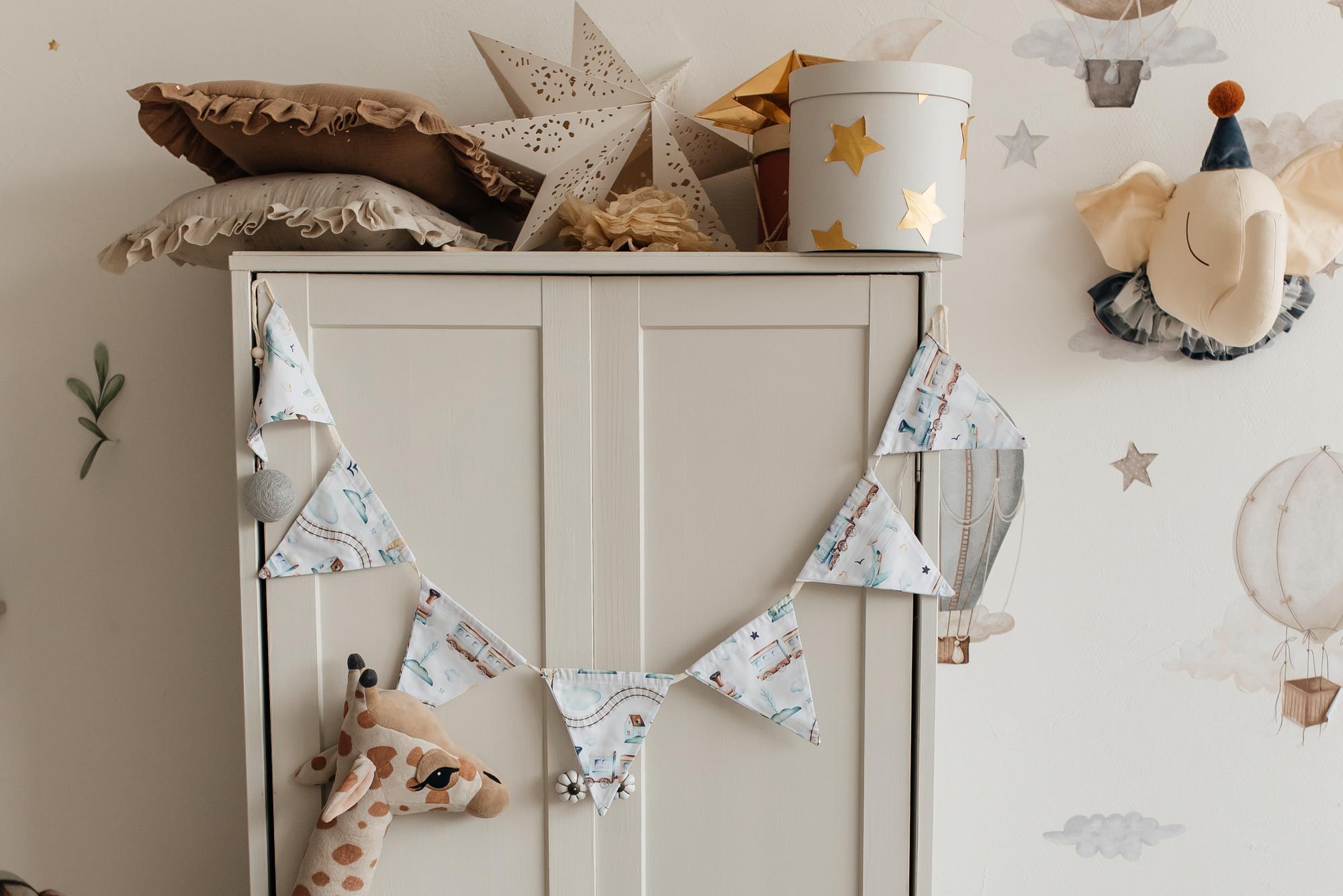 Гирлянда из флажков Чух-чух