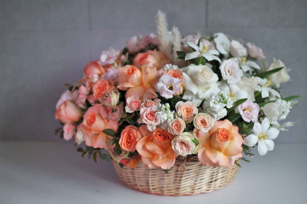 Корзина в садовом стиле