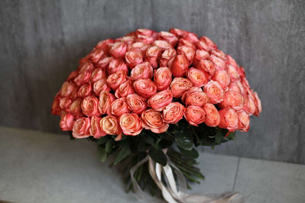 Букет из 85 роз