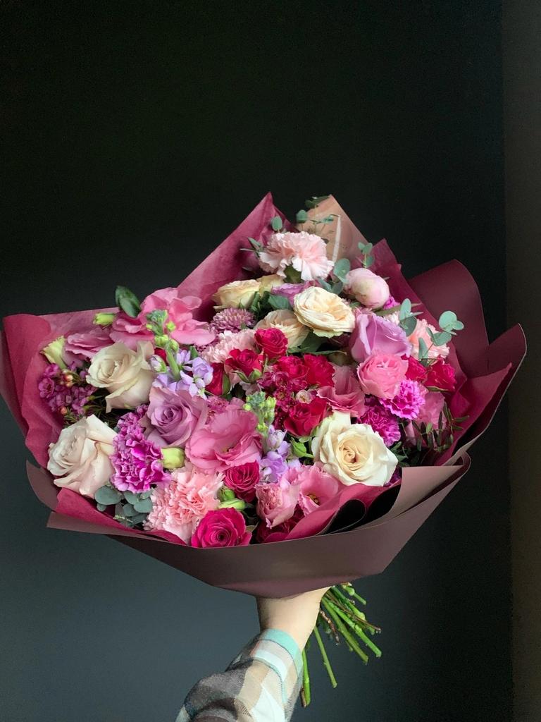 Букет в ярко-нежной  гамме