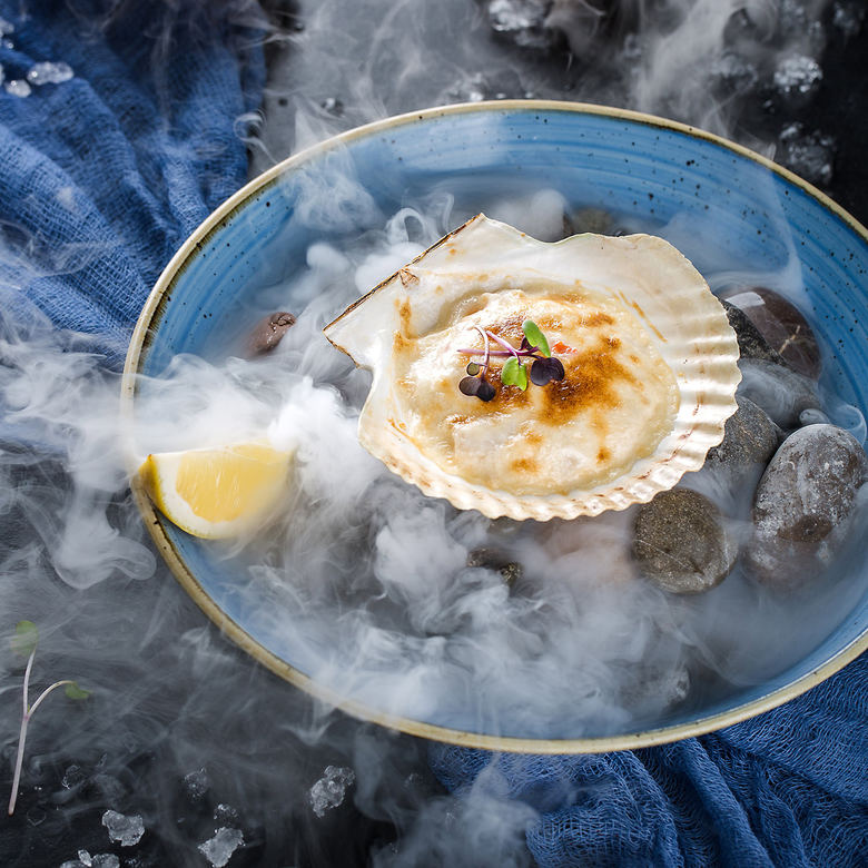 Гребешок с крабом под пармезаном