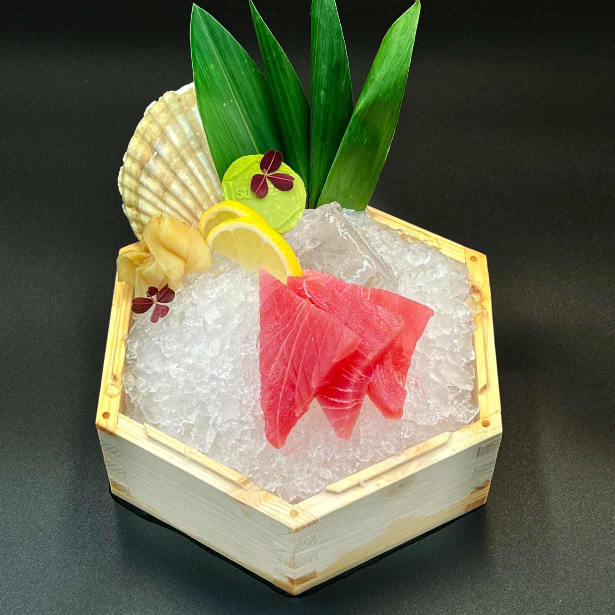 Сашими Тунец