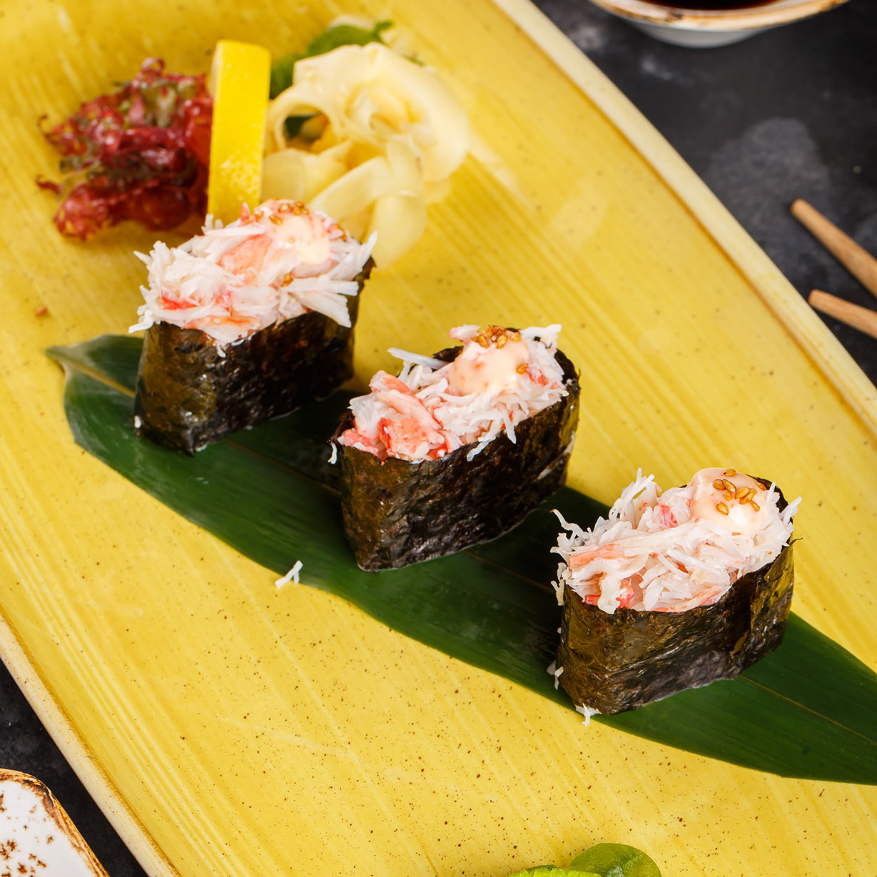 Гункан спайси с крабом