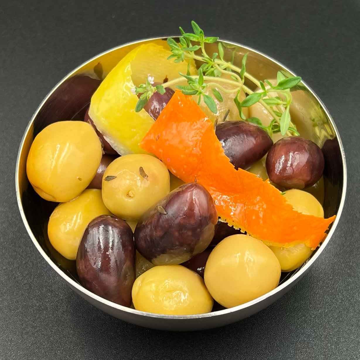 Ассорти маслин и оливок маринованных