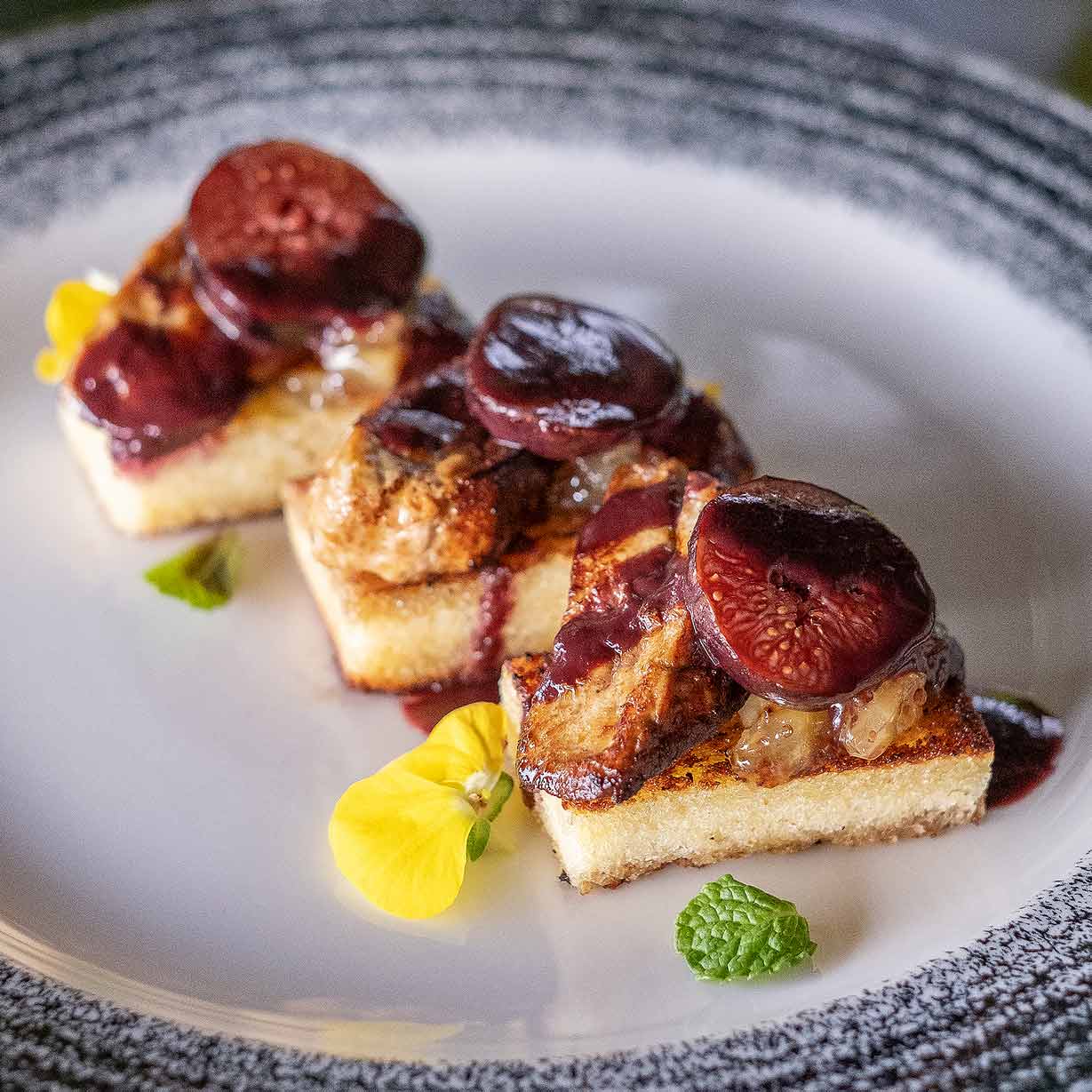 Фуа-гра с бриошью