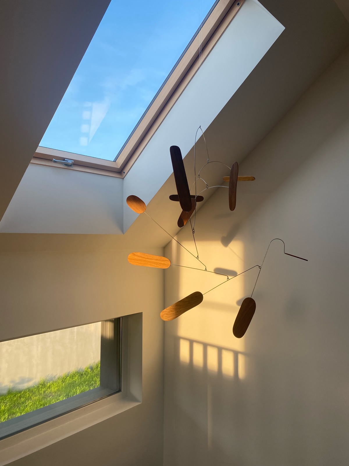 Большая волна интерьерный мобиль